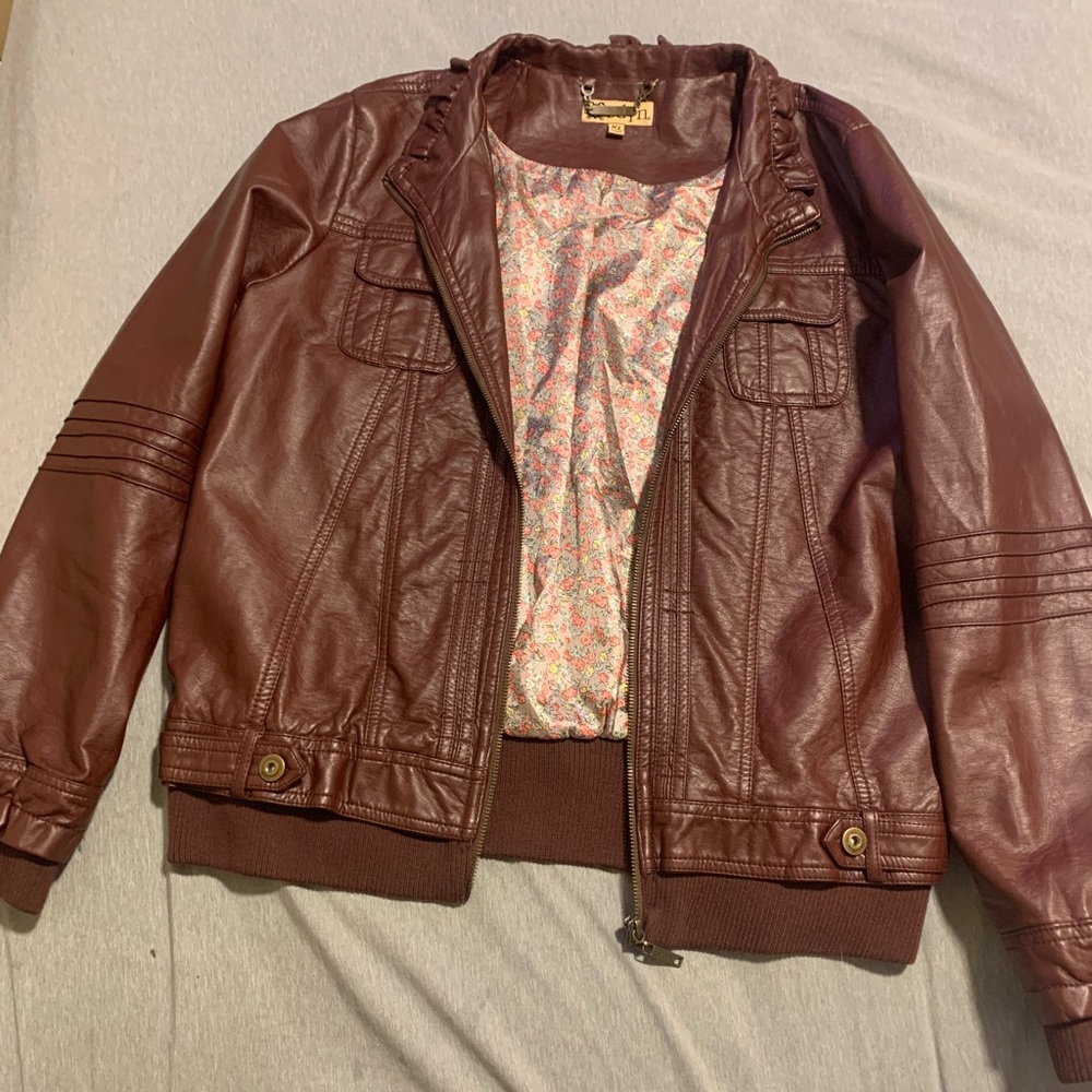 Women’s leather bomber jacket